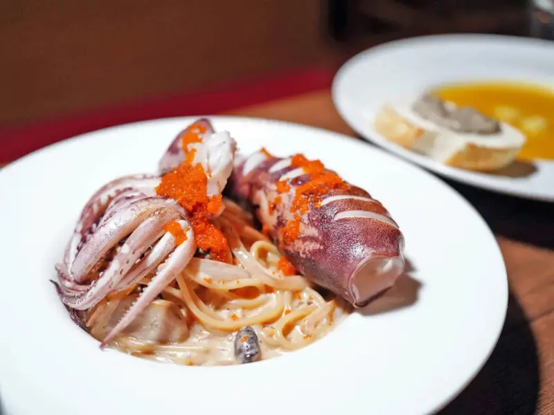 台南餐酒館【胖廚西式音樂餐廳】花襯衫狂歡駐唱生日趴│700元