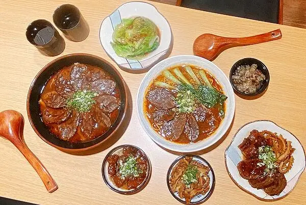 桃園牛肉麵推薦│集英會牛肉麵-武陵店，推宮廷麻辣牛肉麵，涼拌魚皮│桃園美食推薦-55.jpg