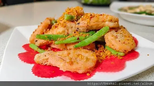 📍【在地人領路】朋友狂推不是沒原因！基隆「海之鄉」生魚片、臭