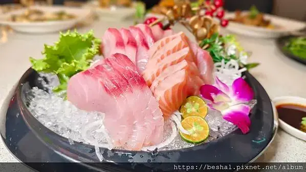 📍【在地人領路】朋友狂推不是沒原因！基隆「海之鄉」生魚片、臭