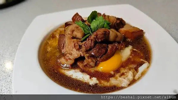 📍【在地人領路】朋友狂推不是沒原因！基隆「海之鄉」生魚片、臭