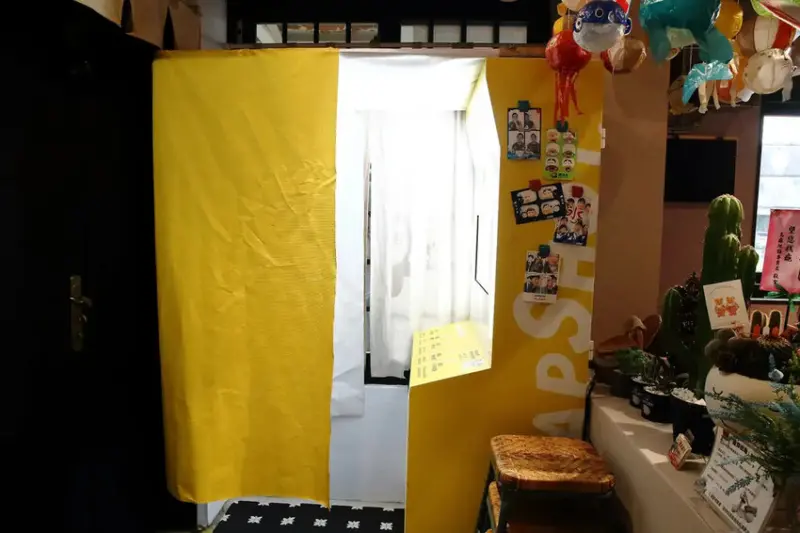 浪花丸かき氷 宜蘭本店，招牌彩色小熊刨冰和藍色富士山冰，可愛