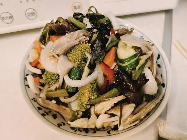 新北鶯歌不吃不可鹹水鷄南雅店~青菜~鹹水鷄~麻辣鷄~幸福的青