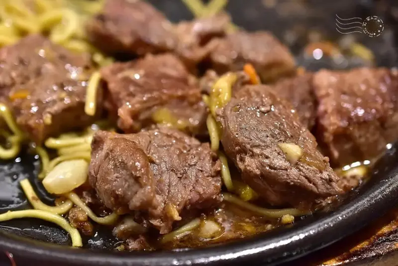 夯尼夯牛排中壢店:牛排