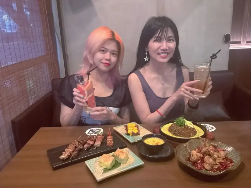 【大安區美食】東區居酒屋推薦！來自東京的筑前屋二店，日式串燒、炒飯、甜點一次滿足！【東區居酒屋推薦】國父紀念館聚餐