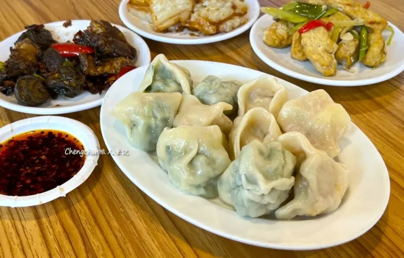 基隆美食【慶有餘】牛肉麵好吃超值，創意小菜超亮眼！