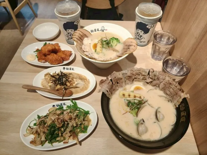 “內湖拉麵推薦”西湖麵匡匡拉麵食堂-麵條爽滑Q彈加麵不加價!!讓你吃飽吃High吃到大呼過癮!!