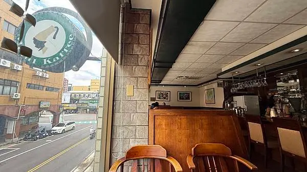 桃園隱藏版懷舊復古咖啡廳【四季芳庭咖啡廳】隱身在南崁巿區二樓日式昭和咖啡廳/超值商業簡餐170元/讓人超Chill咖啡廳