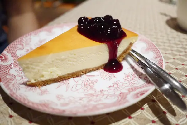 【三槐堂】台北中正●藏匿塵囂的寧靜小館，細泯越發香濃的起司蛋糕專賣店！