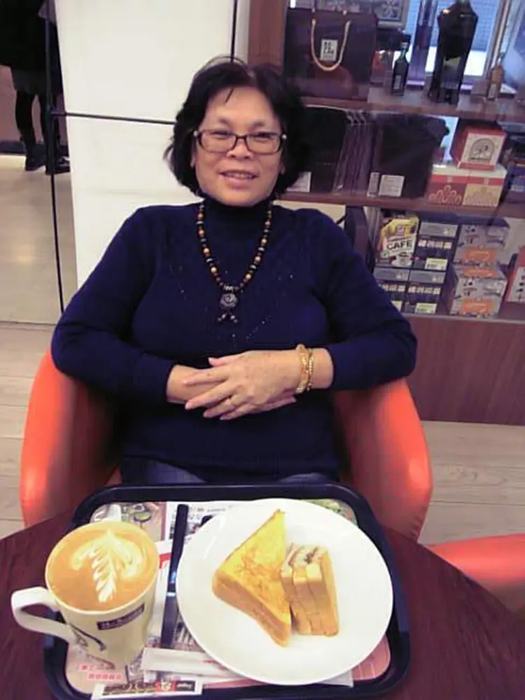 伯朗咖啡館 (站前二店)