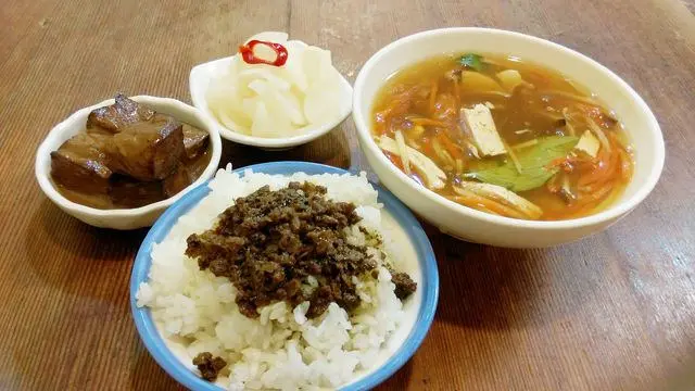 
【南機場夜市】 呷臭彈蒸臭豆腐
