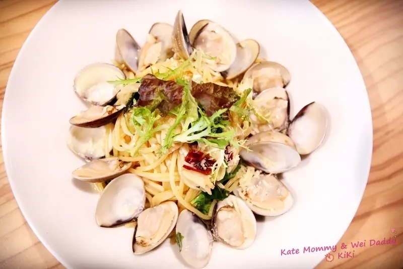 【食．中正紀念堂】晴天廚房 #早午餐 #排餐 #下午茶 #義式料理。週末放鬆、充電聚餐的好選擇 ((內有菜單))