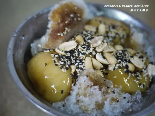 【桃園龍潭】三坑老街客家美食吃喝之旅♥阿香菜包,阿秋姨牛汶水,阿琴小吃♥	