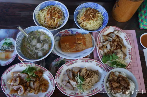 宜蘭蘇澳【阿英小吃部】好特別的煙燻魚雜‧再來碗切仔麵吧!!