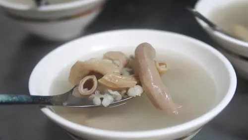 【食記】寒冬宵夜好選擇《阿桐阿寶》四神湯、肉包、肉粽