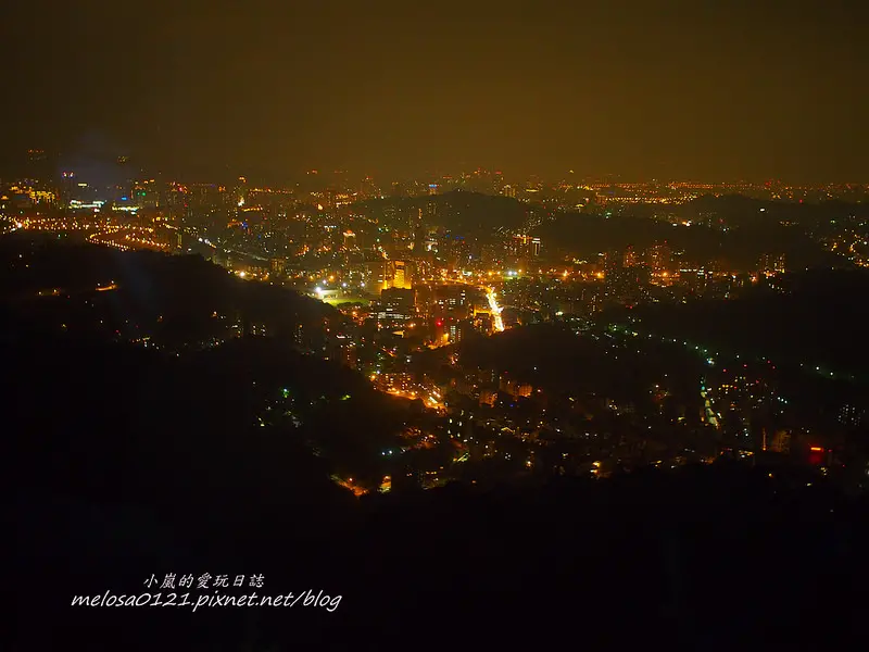 【台北】搭貓纜賞夜景二種不同的視野　龍門客棧景觀餐廳