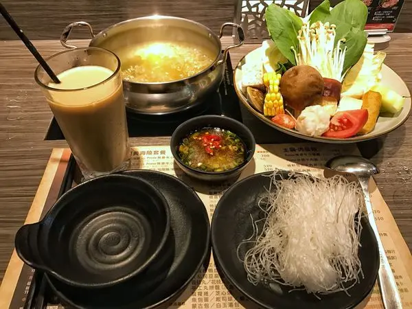 食記｜台北文山區｜偵軒精緻日式小火鍋 ｜現代年輕時尚裝潢 ｜ 平價涮涮鍋 ｜(總店) 文山 / 萬隆 / 蘆洲 / 新莊 / 林口