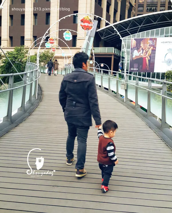 【逛街購物】一家三口的聖誕月生日遊 in板橋大遠百