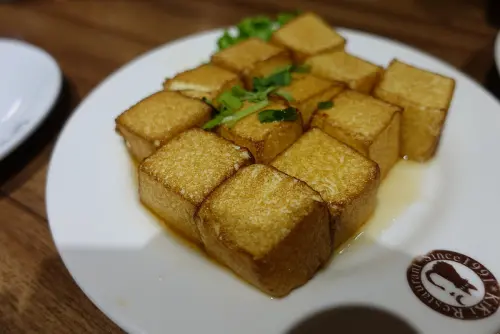 (胖樺食記)捷運市政府站道地川菜「KiKi餐廳(信義誠品4樓) 」/ KIKI restaurant重口味又下飯/啜飲室小酌一杯