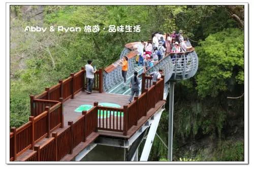 【新竹景點．尖石】青蛙石天空步道～新竹新景點．要線上預約哦！門票/開放時間/停車場資訊/交通方式/親子旅遊