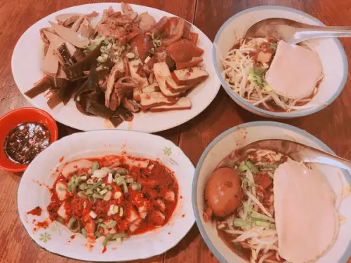 台北美食！台灣媳婦切仔麵隱身於信義區的古早味 小菜選擇多多