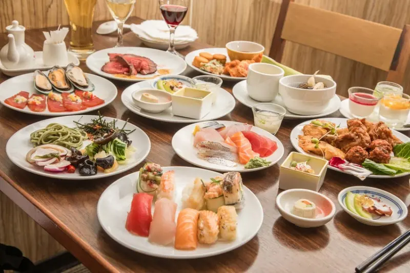 夏季限定料理登場！欣葉日本料理都不會讓人失望，每次來都吃好吃滿！欣葉日本料理-信義新天地A11店 - 大手牽小手。玩樂趣