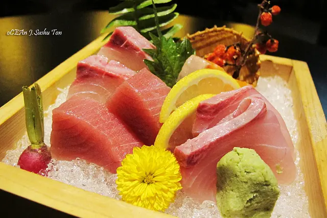 同壽司日本料理--驚豔的壽司及海鮮組合，不僅比創意 更是比美味--