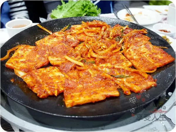 美食。餐廳│ 台北中山區 中山捷運站 中山美食 中山宵夜 南大門韓國烤肉 超正統韓式烤肉 ❤跟著Livia享受人生❤