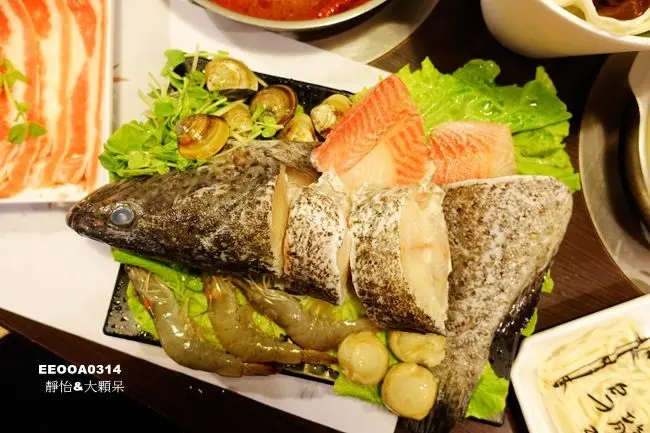 【台北信義區火鍋】柳村一品鍋 ♥ 雙人石斑魚套餐 好大器的整隻石斑魚端上桌 鴛鴦鍋/麻辣鍋 @ 永吉路火鍋/捷運永春站火鍋/捷運松山站火鍋