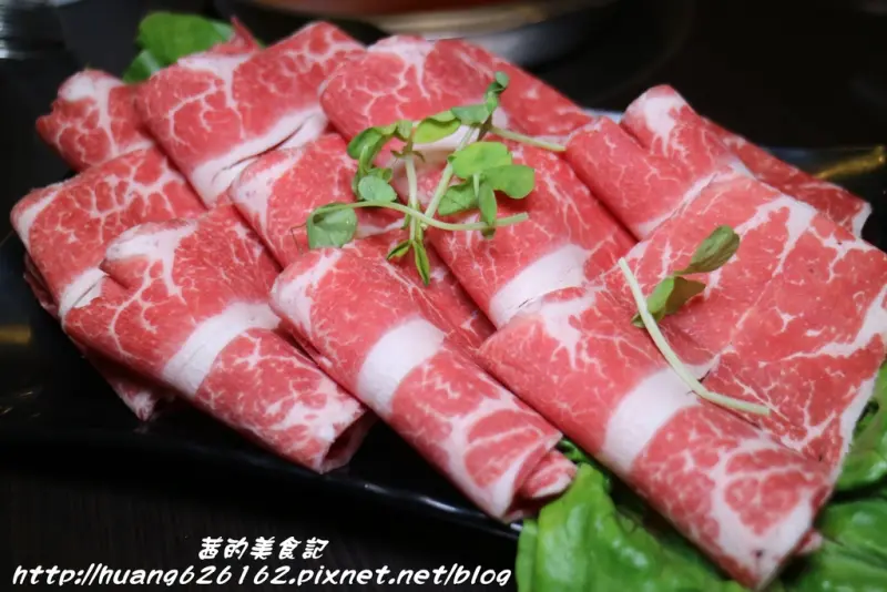 【台北信義區】一個人也能吃到鴛鴦鍋/壽喜燒『 柳村一品鍋』信義區火鍋推薦/CP值高/平價小火鍋/松山永吉路火鍋/不收服務費/捷運永春站