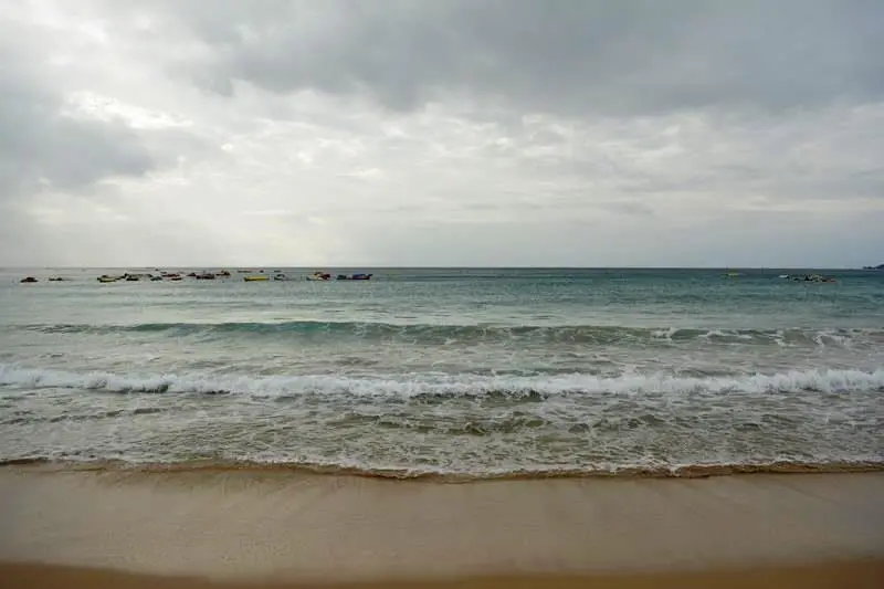  [屏東墾丁]南灣沙灘戲水&船帆石