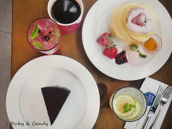 【ROSE HOUSE Cafe古典玫瑰園】台北遠百信義A13_現做草莓舒芙蕾_信義區超值甜點下午茶