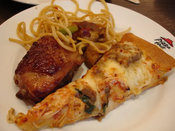 『燒揪熱炒吧！必勝客歡樂吧熱炒季』~熱炒新品表現不錯的必勝客歡樂吧