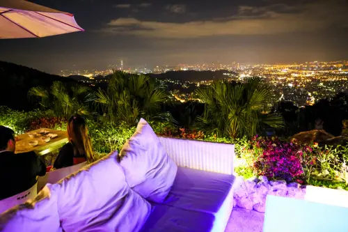 【THE TOP 屋頂上】南洋風情近在咫尺，璀璨夜景唾手可得！