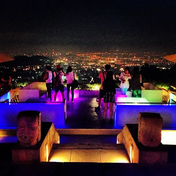 陽明山 The Top 屋頂上│文化大學後方不管日夜都美的浪漫處