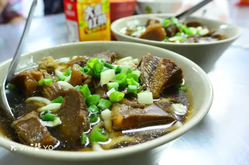 *台北萬華區 西門商圈* 富宏牛肉麵(原名建宏牛肉麵) 24小時 老店 平價 傳統美食小吃