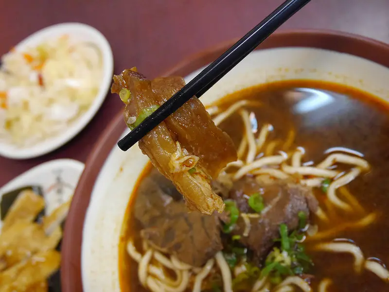 麟光捷運北拜的阿成牛肉麵