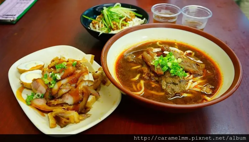 【台北大安】阿成牛肉麵 手工拉麵Q彈帶勁 富陽街美食  2005年台北牛肉麵節最受歡迎牛肉麵店 麟光捷運站