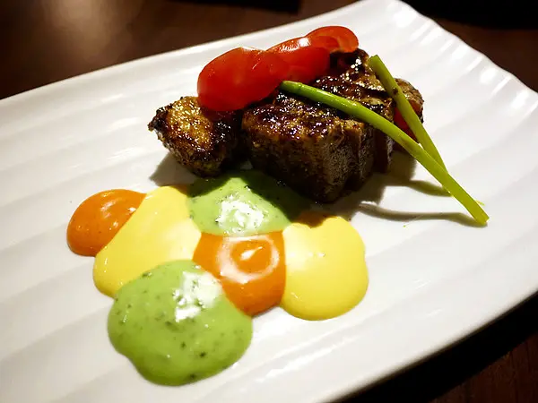 【食記】台北*東區。德相美式加州壽司*海洋牛排不是牛排?