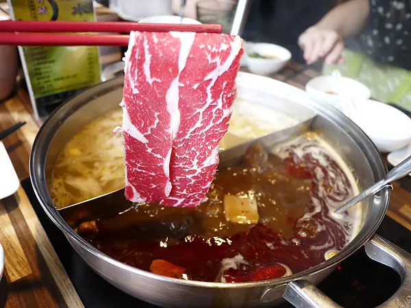 【食記】台北*東區。洛神賦麻辣鴛鴦鍋*極品牛肉