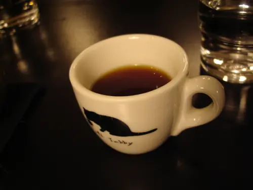 小巧溫馨的開放式空間~泰比咖啡