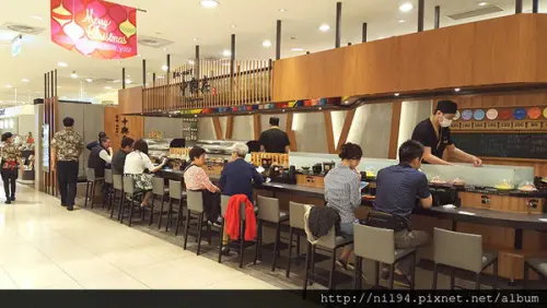 《迴轉壽司》東區 SOGO復興館 。中與志