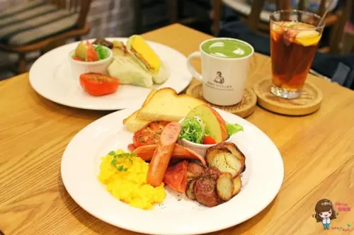 【食記】台北東區 詩特莉 AUNT STELLA 早午餐新菜色 美式鄉村 熱烤培根菠菜捲 起司鹹派大推