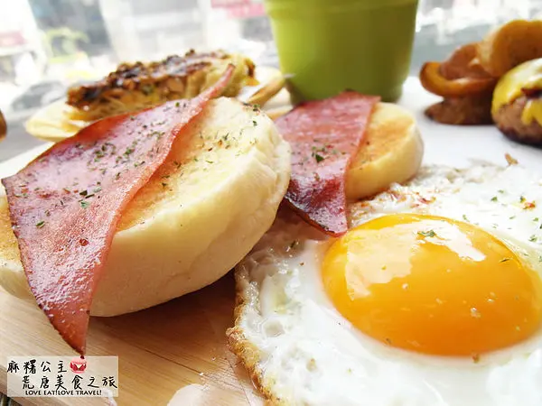 大安區美食「COFFEE SMITH(復北店)」：職人精神的咖啡與義式料理×專業咖啡的新標竿(窩客島試吃)