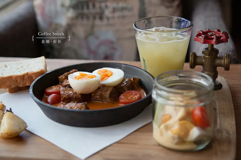 [食癮-咖啡/義式]Coffee Smith(復北店)-我的早午餐上有水龍頭！帶有職人精神的好咖啡館｜台北市松山區｜南京復興站