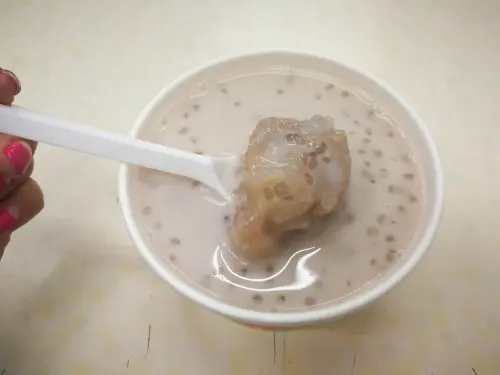 (忠孝復興站)東區甜點,芋香園,芋頭鬆軟,芋頭西米露好喝,SOGO正後方,下午茶點心