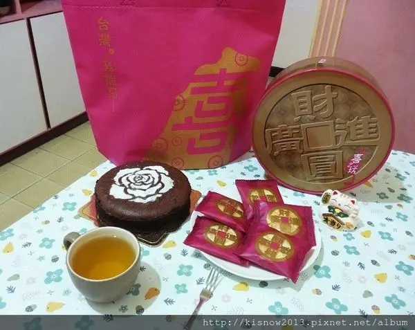 財圓廣進,諸事大吉,年節伴手禮推薦,牛軋糖推薦,下午茶點心推薦-喜之坊古典巧克力蛋糕與圓片牛軋糖体驗心得              