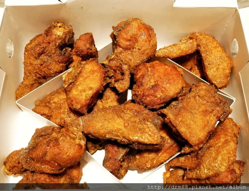 繼光香香雞現在有全雞了，薄皮一隻雞，限量上市，信義誠品B2門市，衝啊～