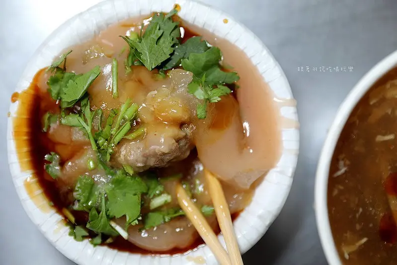 藏身市場巷弄外皮Q彈，內餡多汁彰化肉圓！老字號人氣銅板價小吃