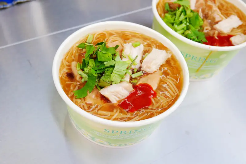 [台北大安] 吃過安居街紅麵線會上癮 / 滷大腸Q香夠味 ~